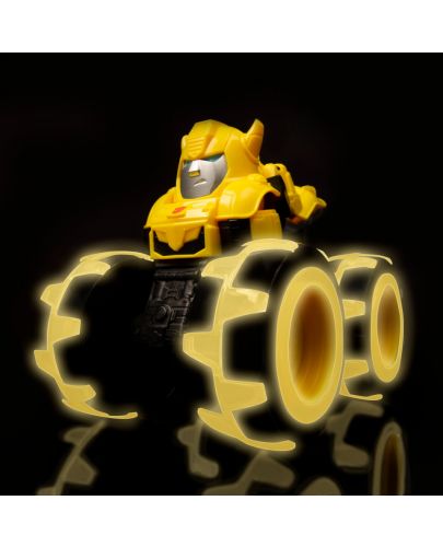 Електронна играчка Tomy - Monster Treads, Bumblebee, със светещи гуми - 4